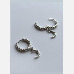 Hoops med m�nevedh�ng | fors�lvet messing (12 mm + 7 mm vedh�ng)