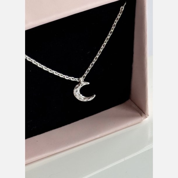 Halsk�de med m�nevedh�ng | fors�lvet messing (40+5cm)