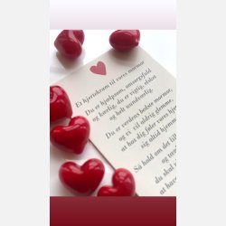 Hjertekram til VORES mormor (Lille rdt glashjerte og tilhrende A7 kort)