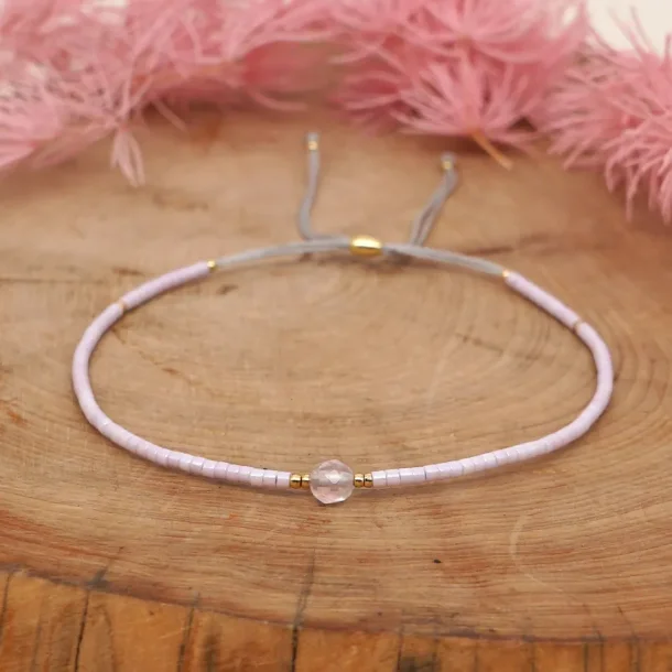 Lily armbnd (lys rosa/lavendel miyukiperler og rosa chalcedon sten)