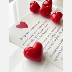 Hjertekram til VORES sn  (Lille rdt glashjerte og tilhrende A7 kort)