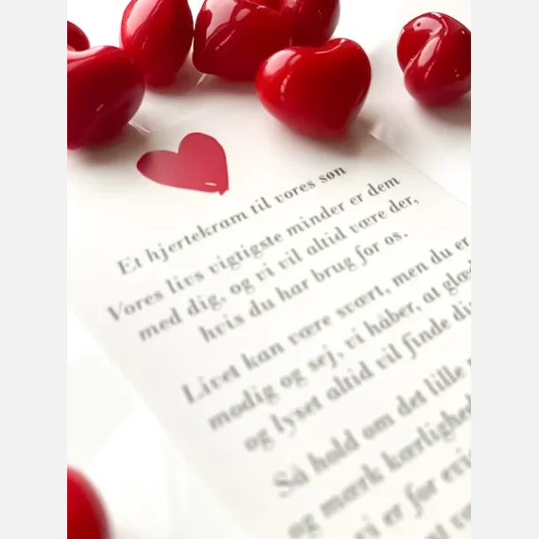 Hjertekram til VORES sn  (Lille rdt glashjerte og tilhrende A7 kort)