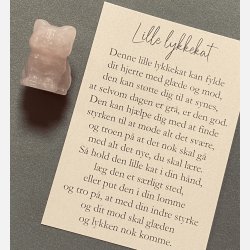 Lille lykkekat (Rosakvarts) vlg mellem 2 tekster