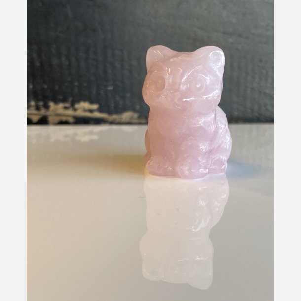 Lille lykkekat (Rosakvarts) vlg mellem 2 tekster