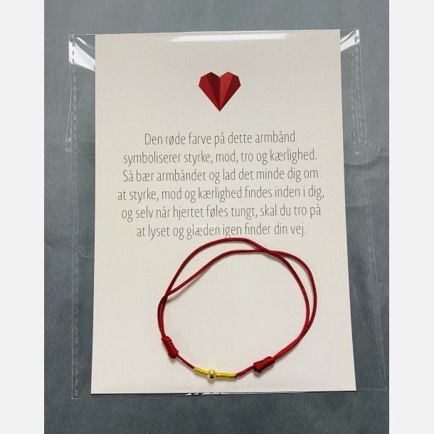 Rdt armbnd med tilhrende A6 kort (red string) (Mrk rd, tekst 1, styrke, mod, tro og krlighed)