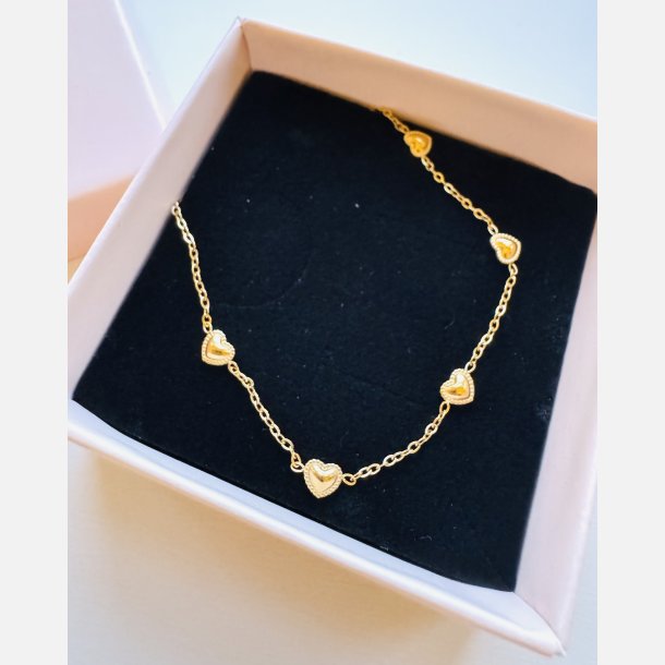 Fem sm� hjerter | Forgyldt armb�nd og A5 kort til konfirmand