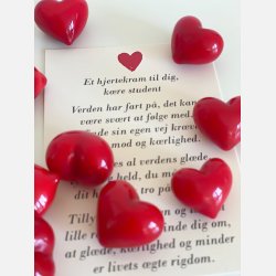 Hjertekram til student (Lille rdt glashjerte og tilhrende A7 kort)