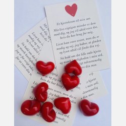 Hjertekram til MIN sn fra MOR (Lille rdt glashjerte og tilhrende A7 kort)