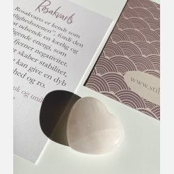 Rosakvarts hjertesten med A7 kort 