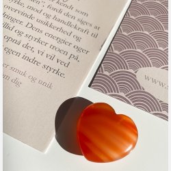 Rd agat hjertesten med A7 kort 