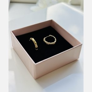 Sisse sm� creoler med zirkonia (Forgyldt og fors�lvet) UDEN SMYKKE�SKE