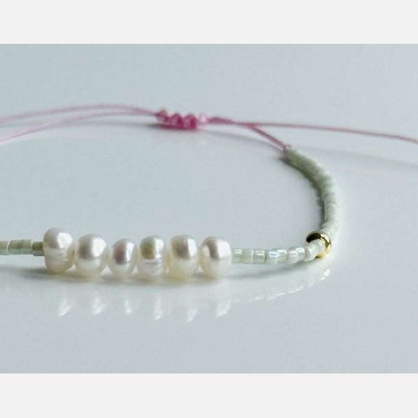 Justerbart armb�nd med perler (Lys mint) UDEN smykke�ske