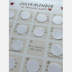 Til familiens hjerte &#10084;&#65039; A4 julekalender plakat