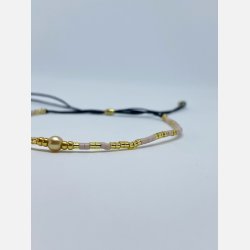 Lily armbnd (lys rosa og guld miyukiperler)