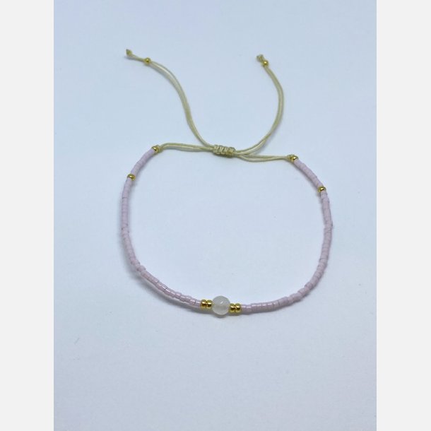 Lily armbnd (mat lys rosa/lavendel miyukiperler og rosakvarts sten)