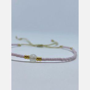 Lily armbnd (mat lys rosa/lavendel miyukiperler og rosakvarts sten)
