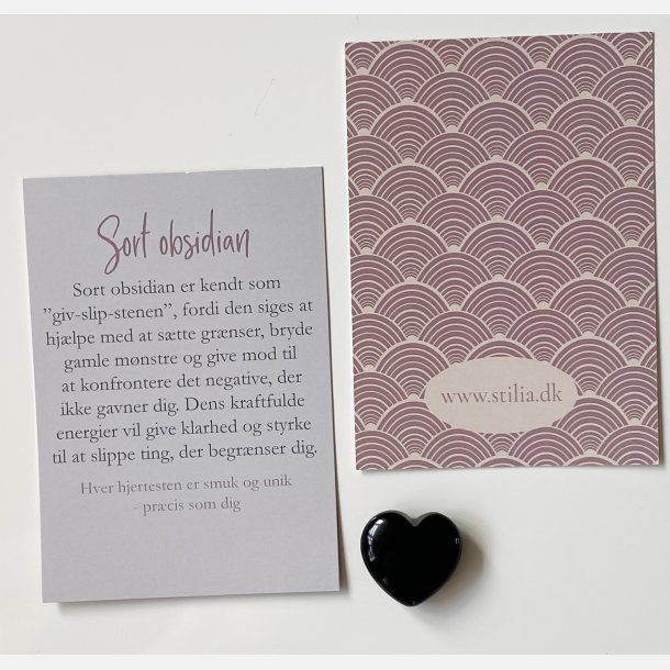 Sort obsidian hjertesten med A7 kort 