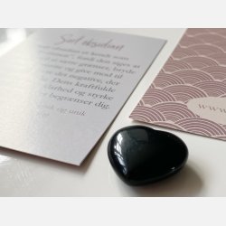 Sort obsidian hjertesten med A7 kort 